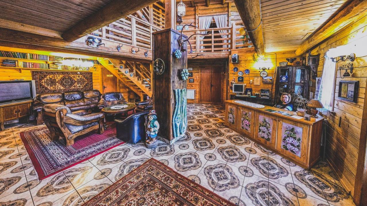 12 Months Estate Guest House Myslovka Exterior foto