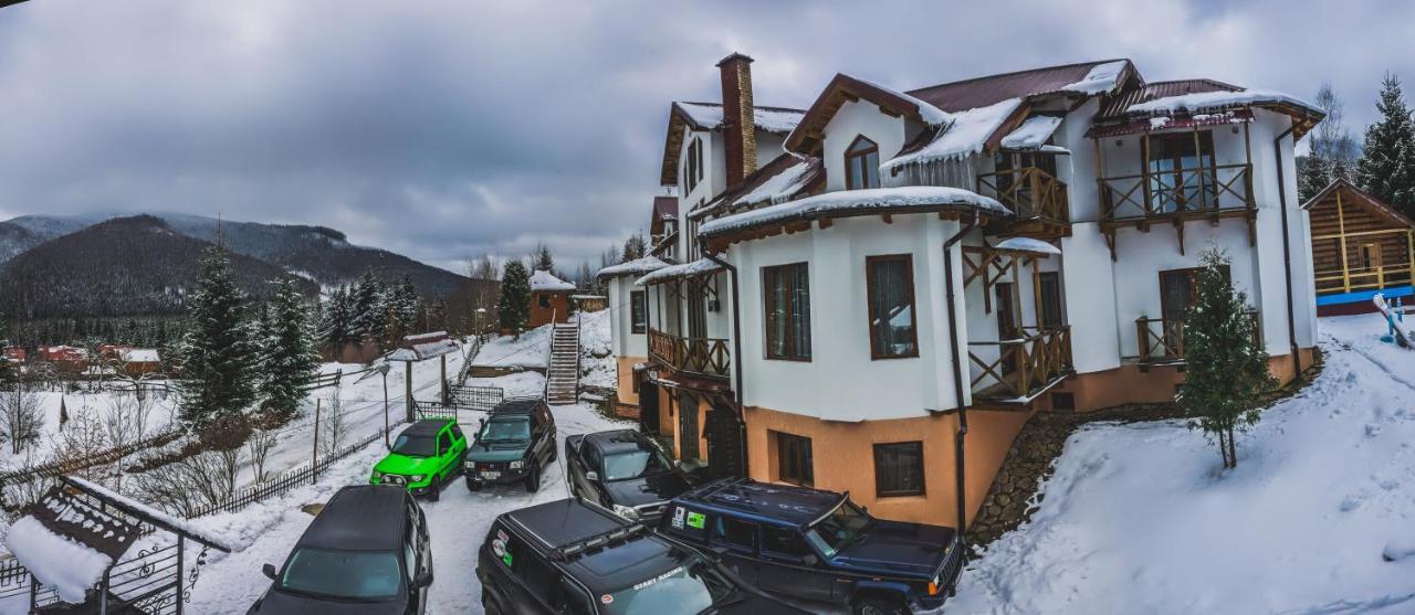 12 Months Estate Guest House Myslovka Exterior foto