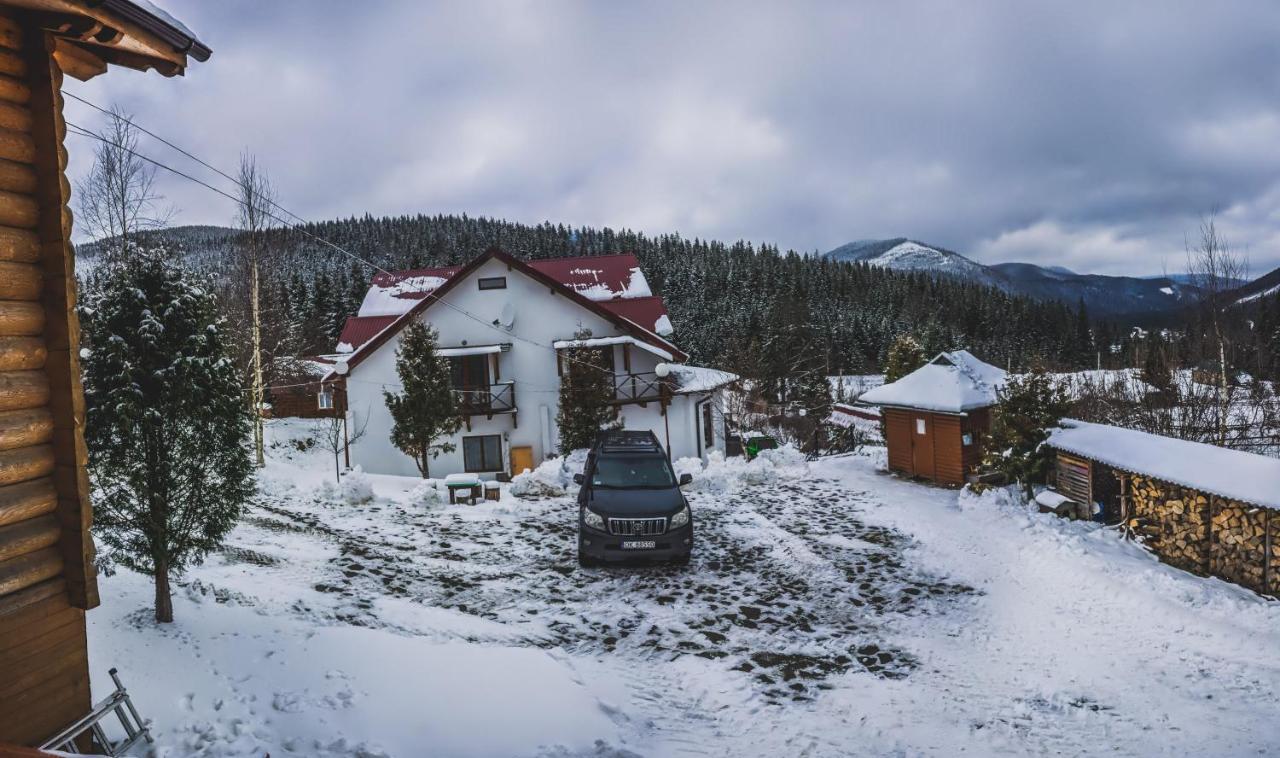 12 Months Estate Guest House Myslovka Exterior foto